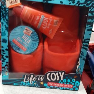 Dirty Works The Snuggle Up Set